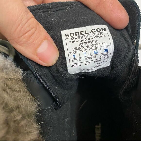 Sorel Explorer II Joan short flat Boots Black fur lined lace up leather suede 9 - Picture 12 of 12